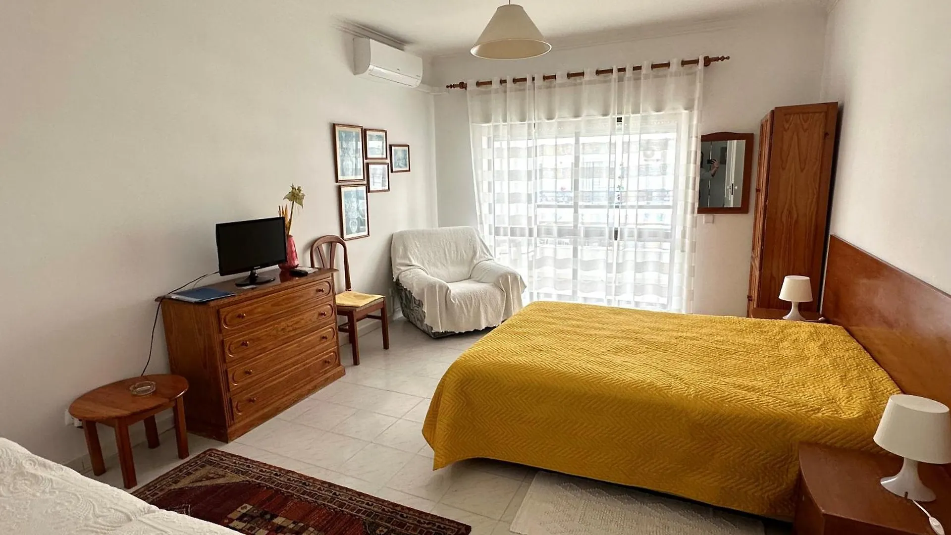 Apartamentos Carteia Quarteira 0*,  Portugal